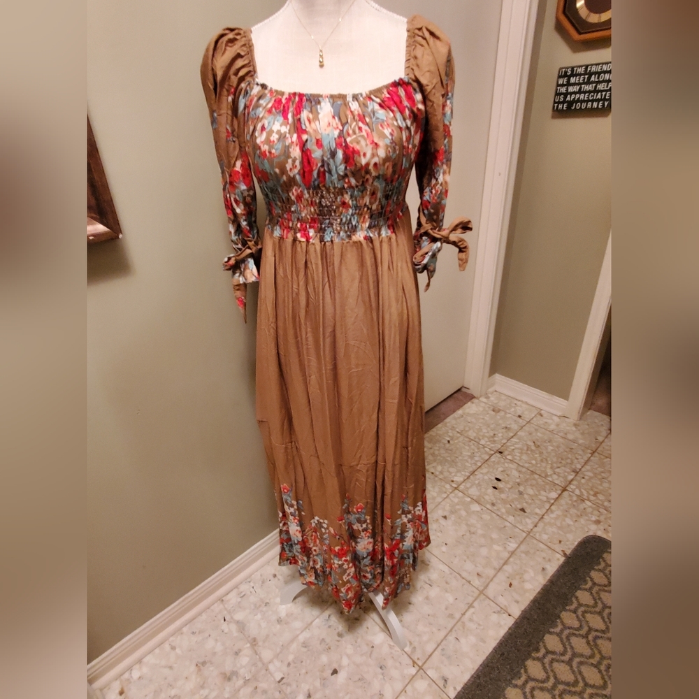 Dress - Picture 5 of 5